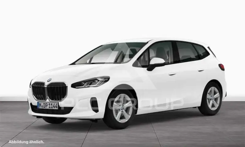 2025 BMW 220