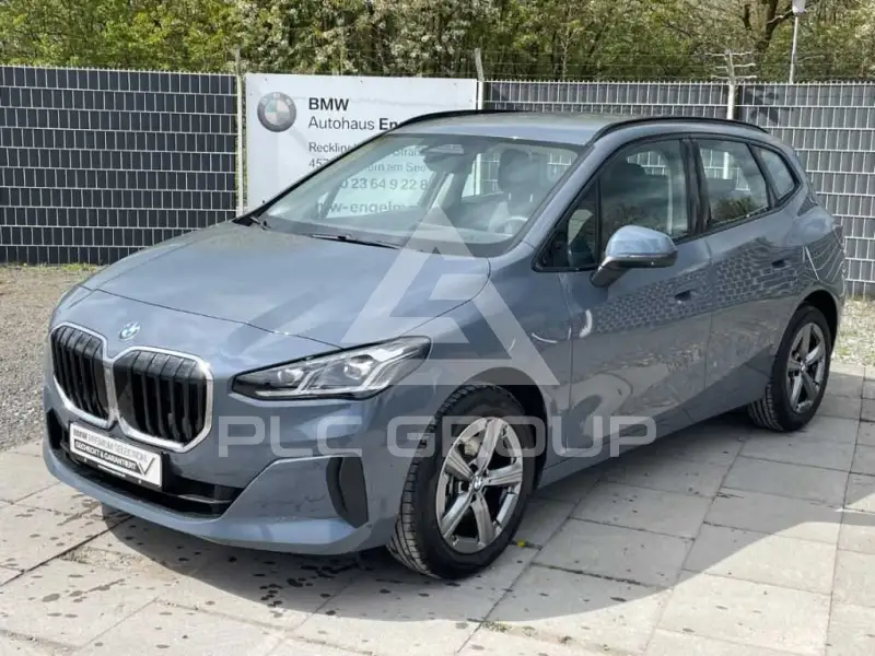 2025 BMW 220
