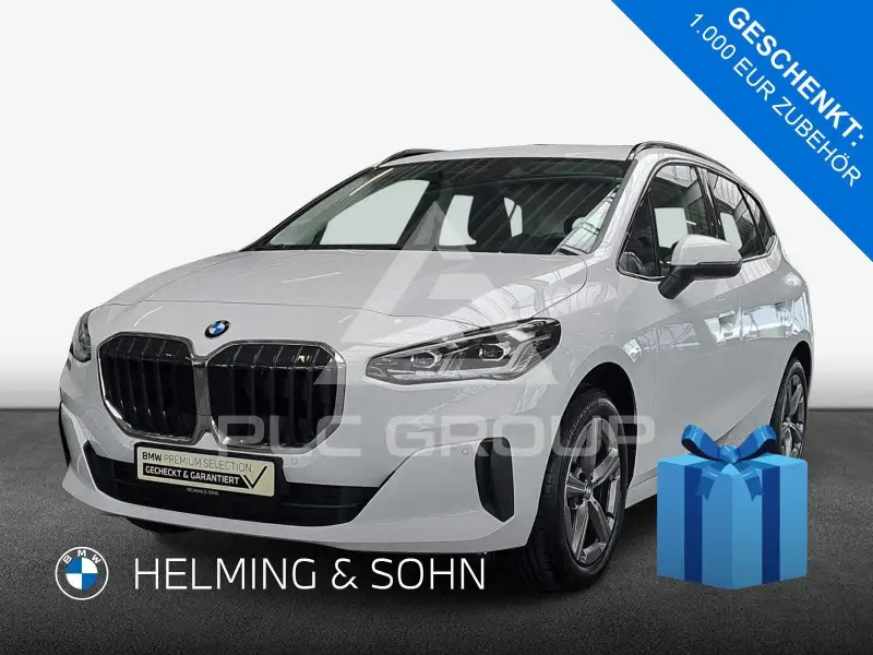 2025 BMW 220