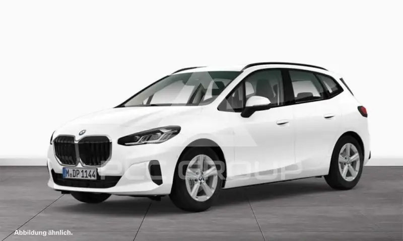 2025 BMW 220