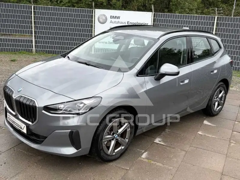2025 BMW 220