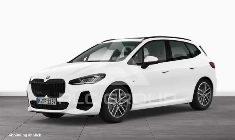 2025 BMW 220