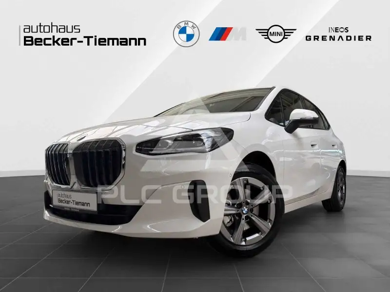 2025 BMW 220