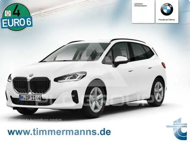 2025 BMW 220