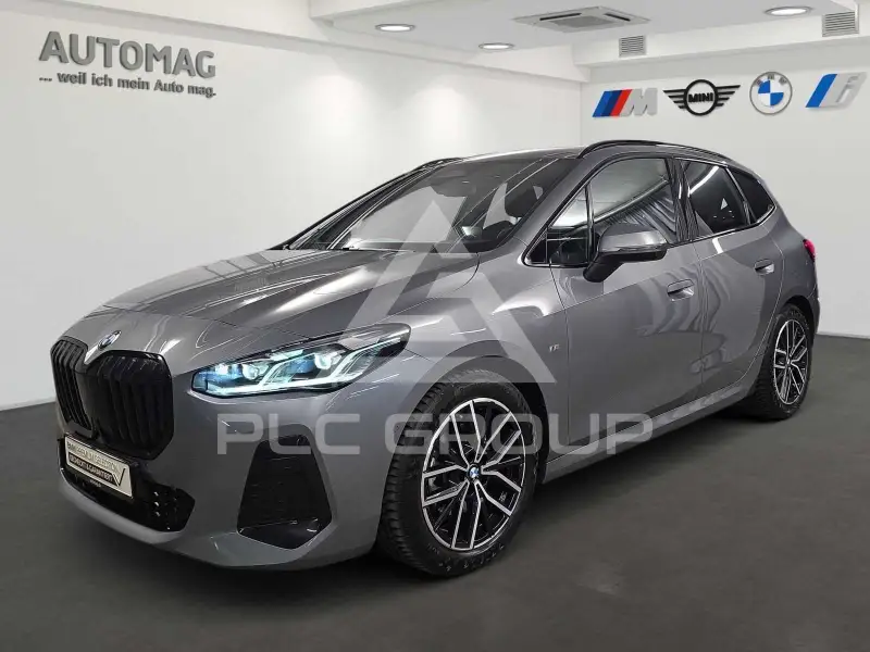 2025 BMW 220