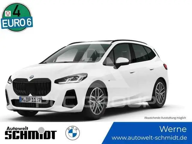 2025 BMW 220