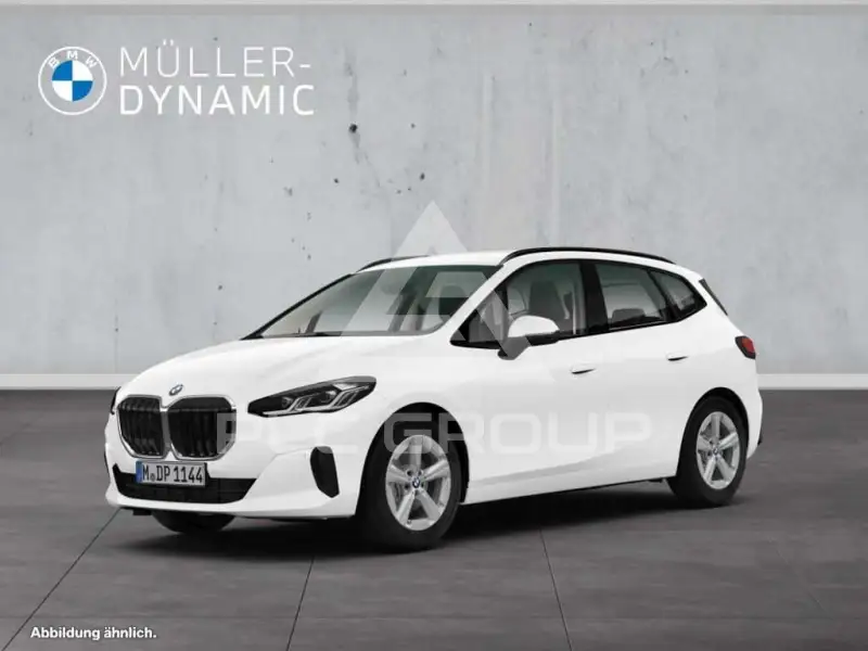 2025 BMW 220