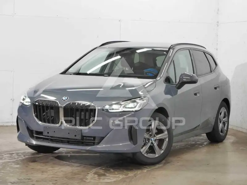 2025 BMW 220