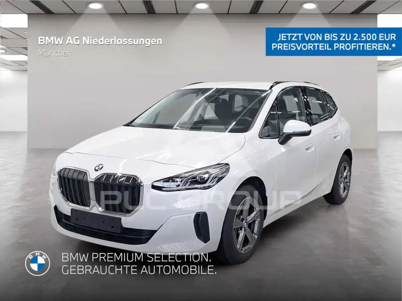 2025 BMW 220