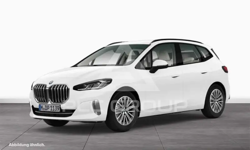 2025 BMW 220