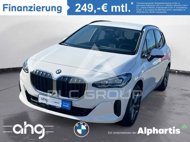 2025 BMW 220