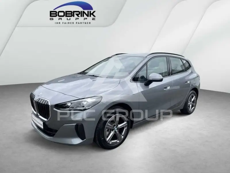 2025 BMW 220