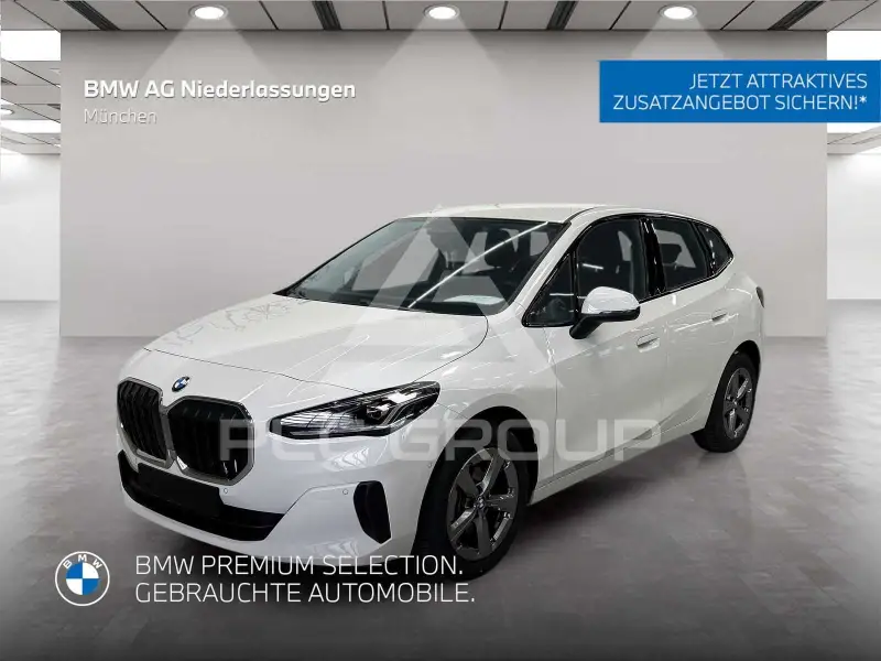 2025 BMW 220