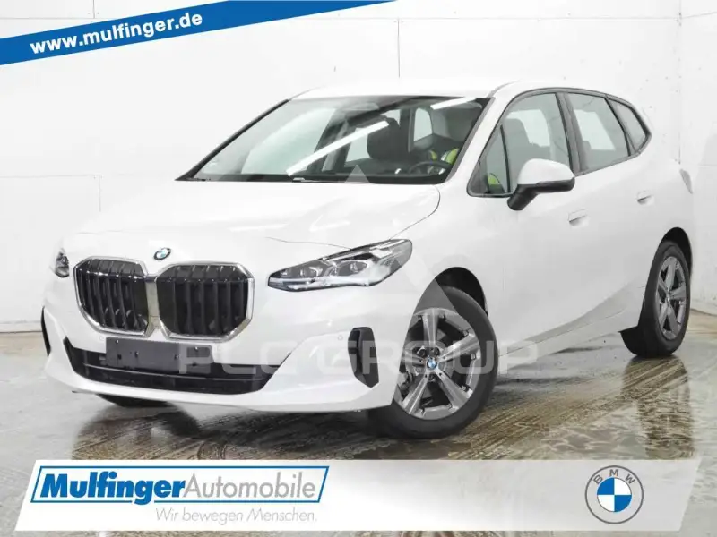 2025 BMW 220