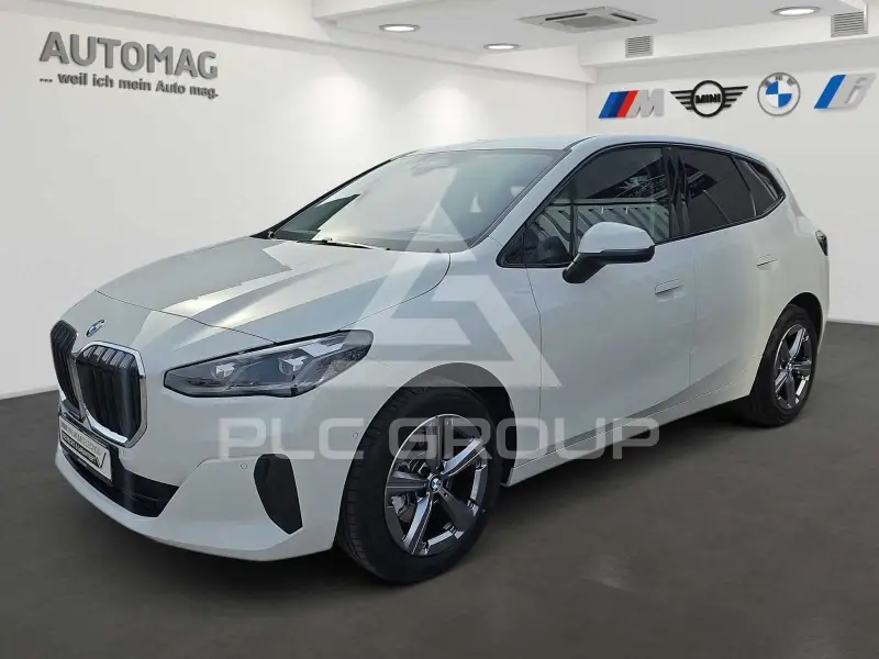 2025 BMW 220