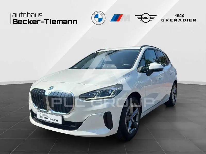 2025 BMW 220