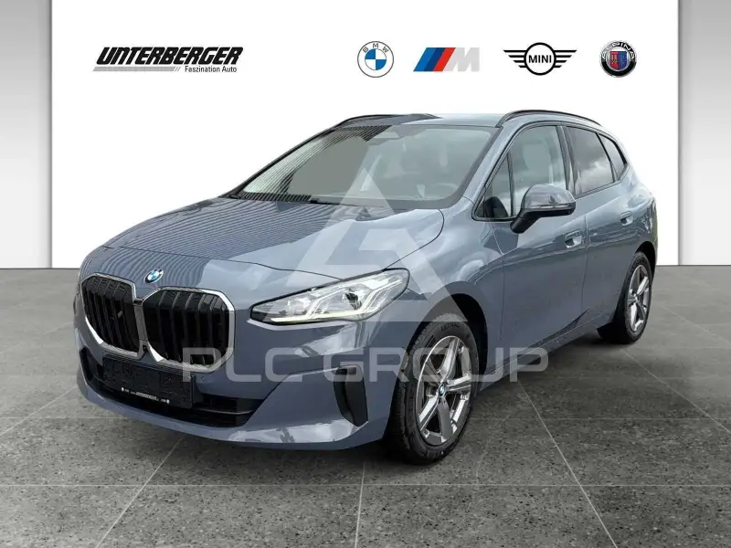 2025 BMW 220