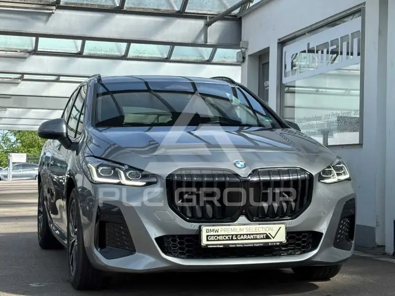 2025 BMW 220