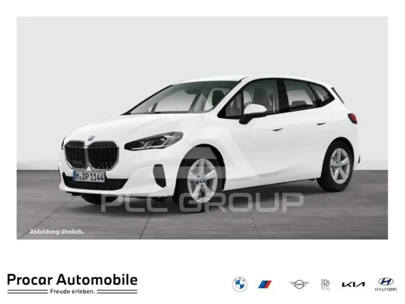 2025 BMW 220