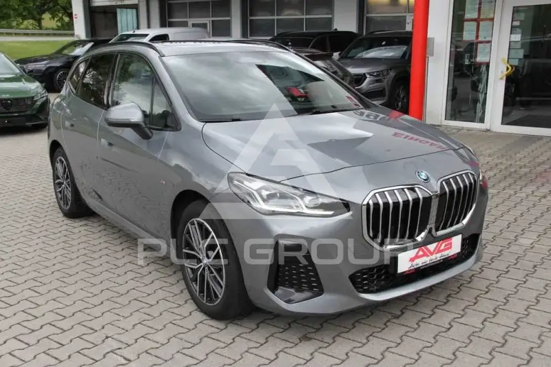 2025 BMW 225