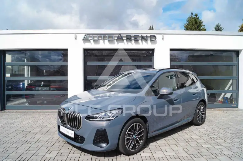 2025 BMW 225