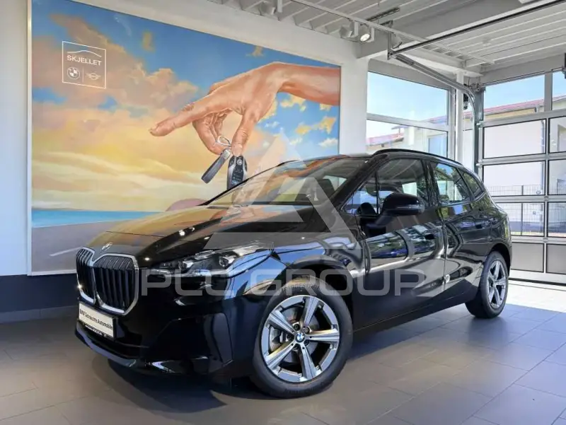 2025 BMW 218