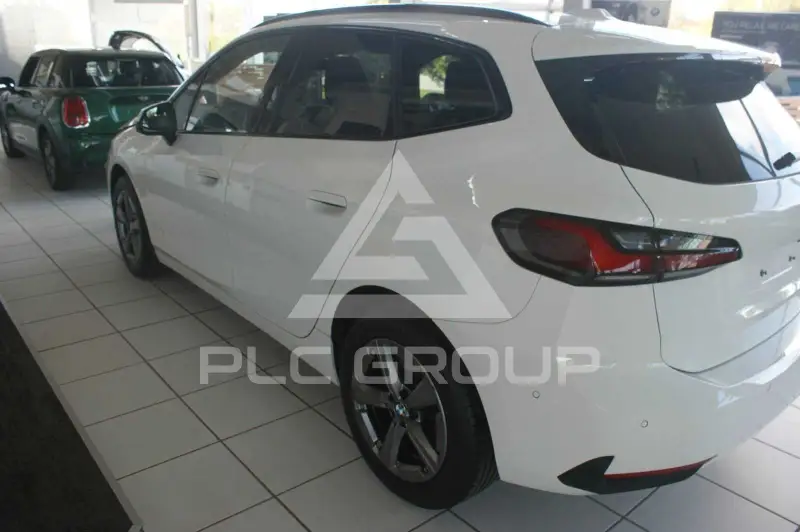 2025 BMW 218