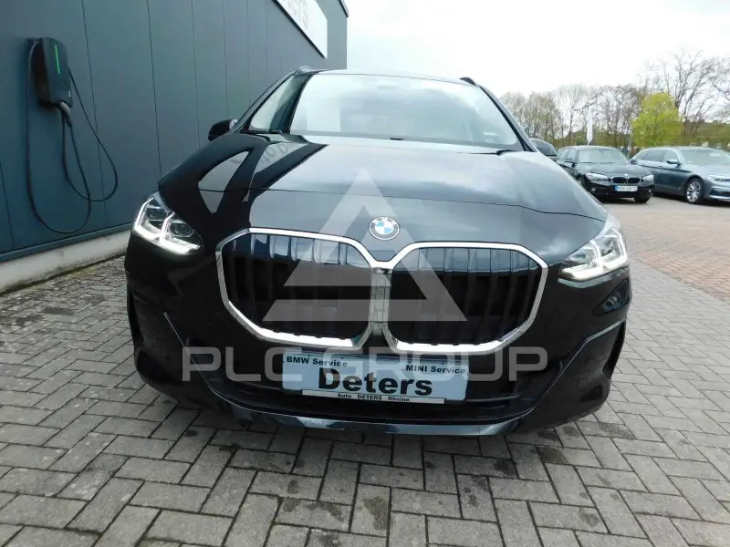 2025 BMW 218