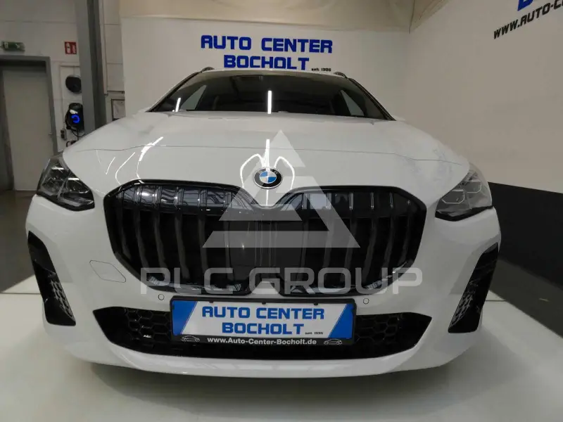 2025 BMW 218