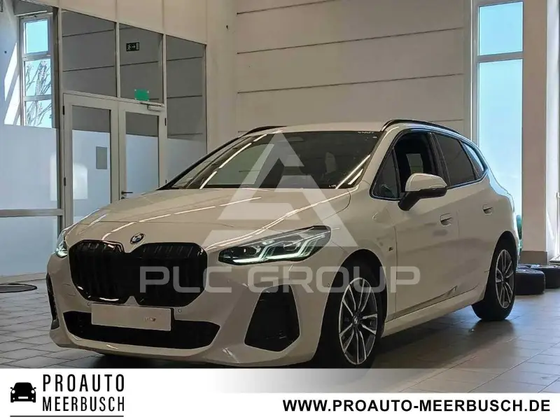2025 BMW 218