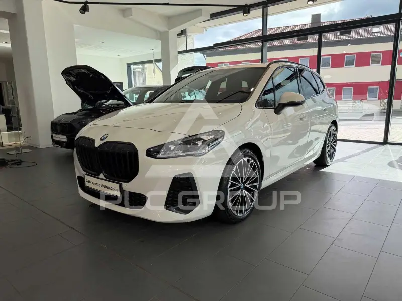 2025 BMW 218