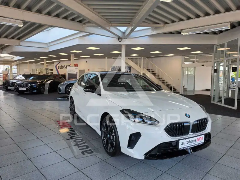 2025 BMW 120
