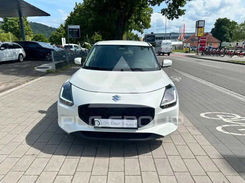 2025 Suzuki SWIFT