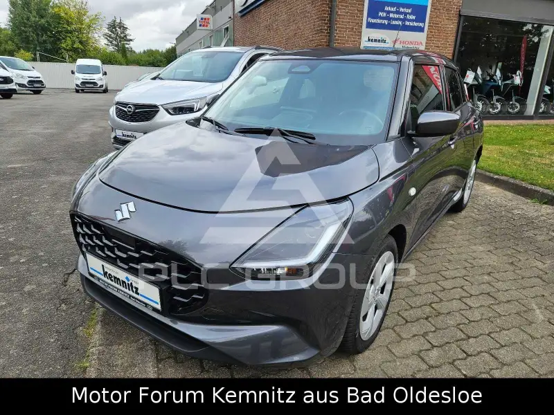 2025 Suzuki SWIFT