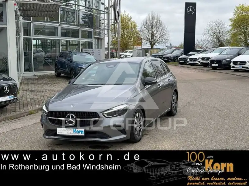 2025 Mercedes Benz B 200