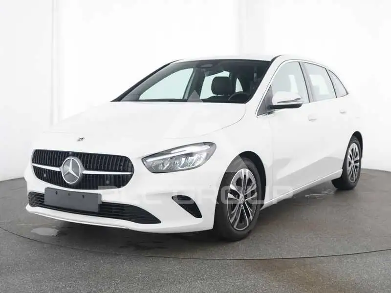 2025 Mercedes Benz B 200
