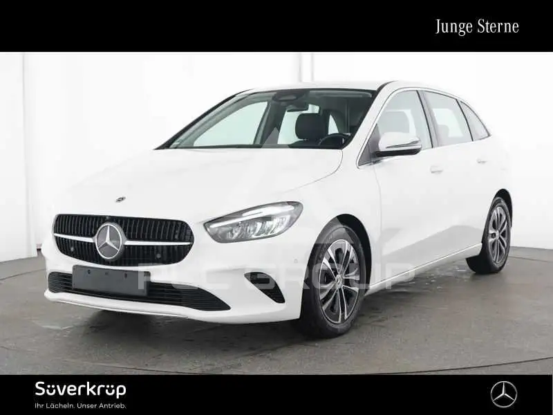 2025 Mercedes Benz B 200
