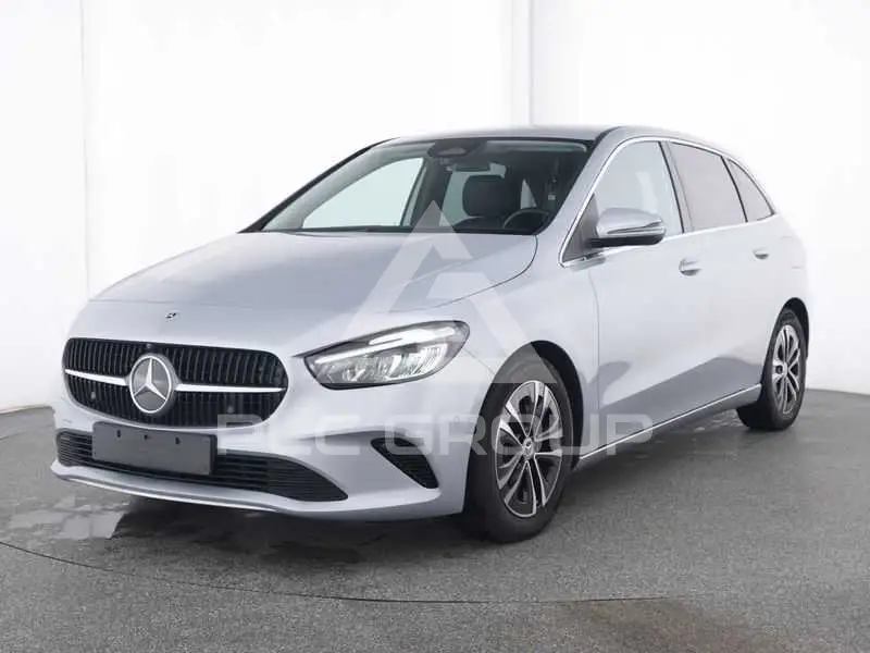 2025 Mercedes Benz B 200