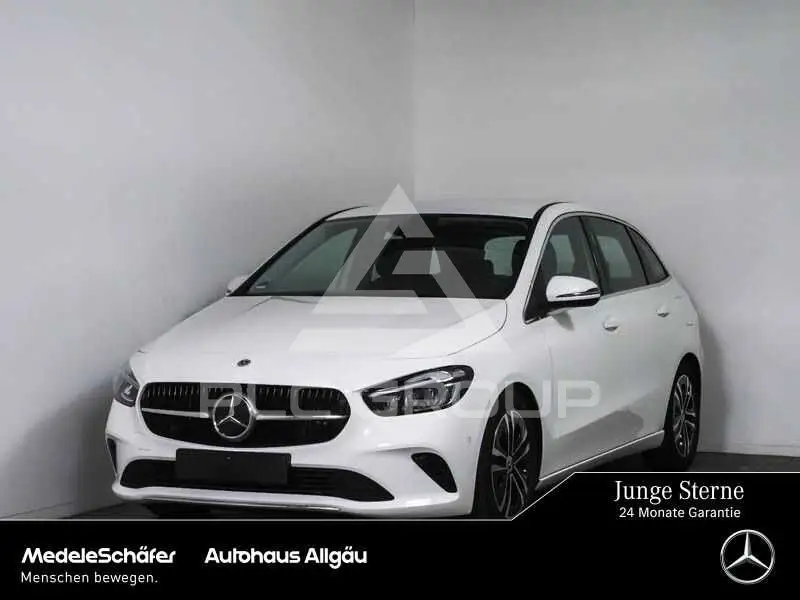 2025 Mercedes Benz B 200