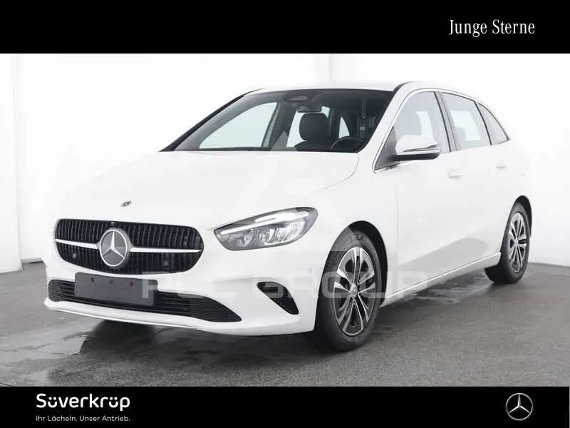 2025 Mercedes Benz B 200