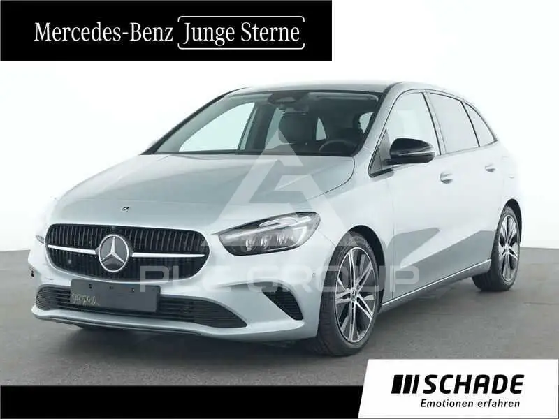 2025 Mercedes Benz B 200
