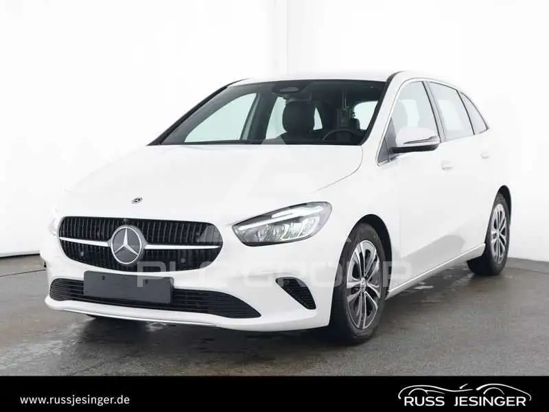2025 Mercedes Benz B 200