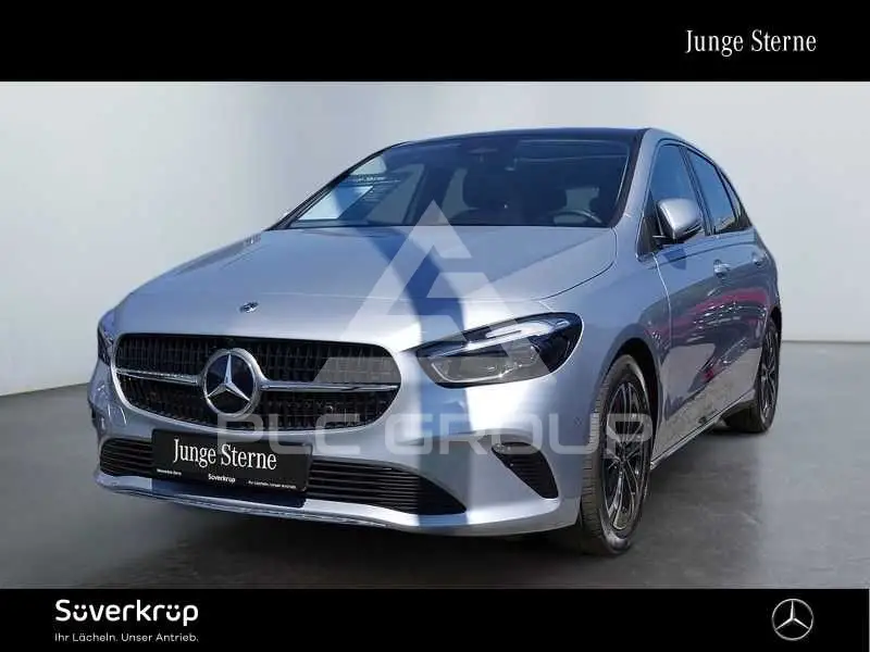 2025 Mercedes Benz B 200