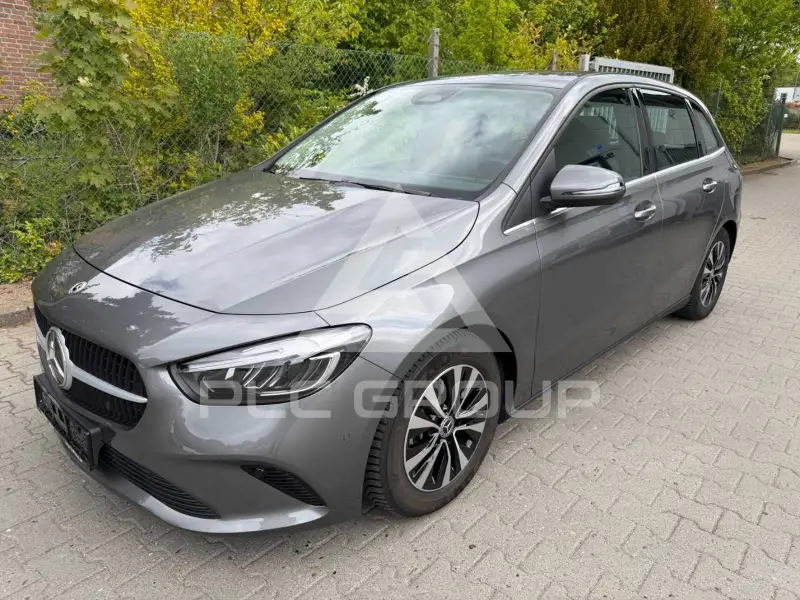 2025 Mercedes Benz B 200