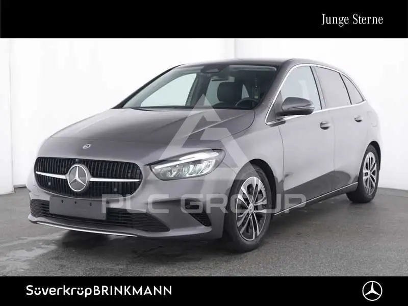 2025 Mercedes Benz B 200