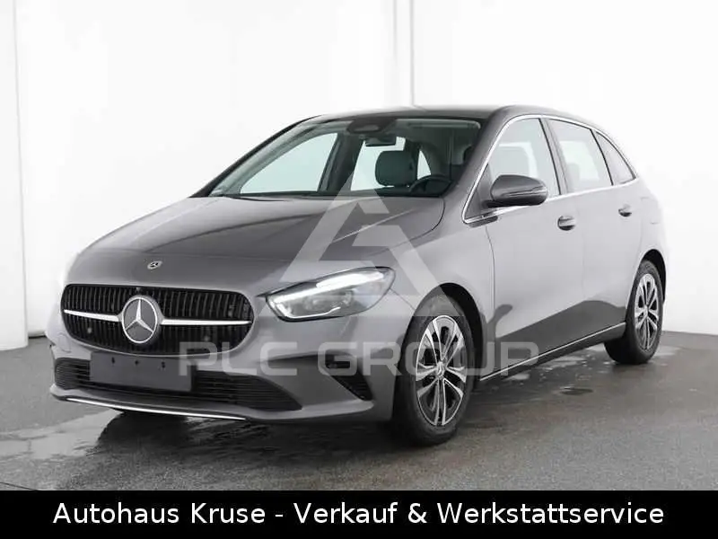 2025 Mercedes Benz B 200