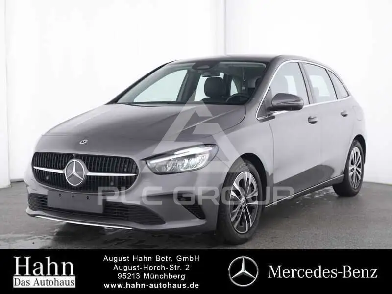 2025 Mercedes Benz B 200