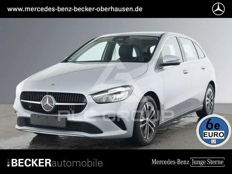 2025 Mercedes Benz B 200
