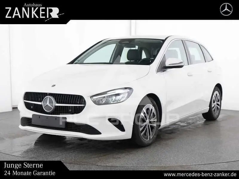 2025 Mercedes Benz B 200
