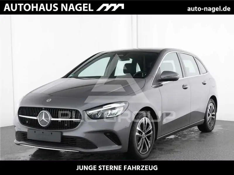 2025 Mercedes Benz B 200